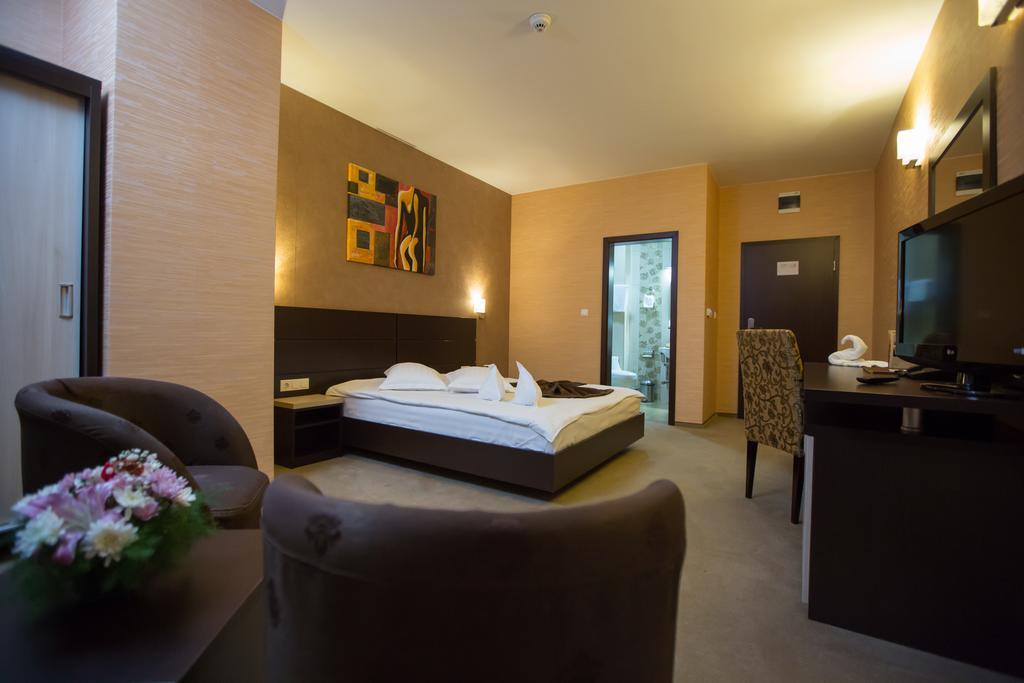 קריובה Hotel Meliss חדר תמונה