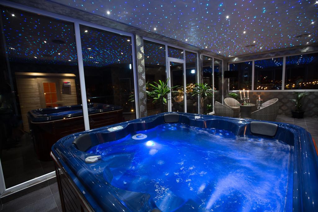 קריובה Hotel Meliss מראה חיצוני תמונה