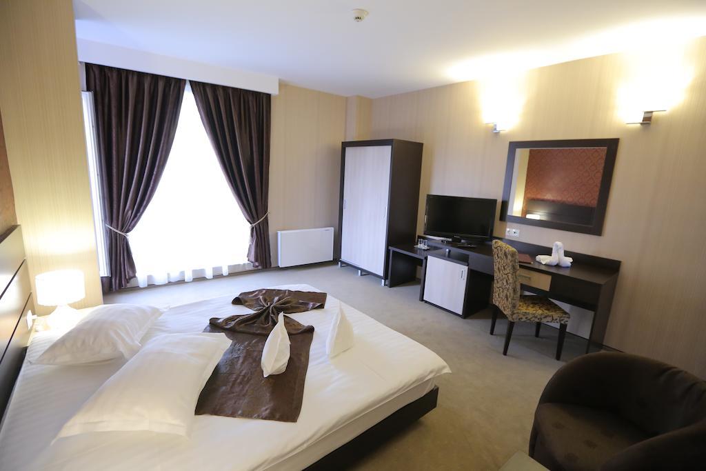 קריובה Hotel Meliss חדר תמונה