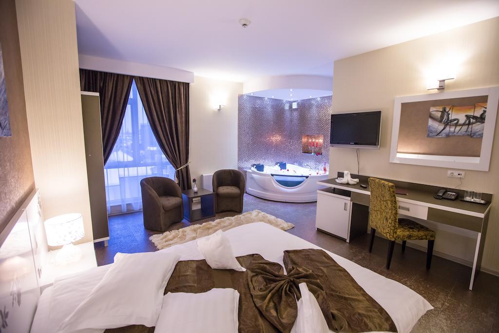 קריובה Hotel Meliss חדר תמונה